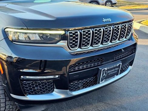 Used 2021 Jeep Grand Cherokee L Summit w/ Luxury Tech Group V AWD/4WD image 3