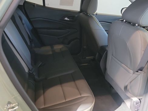 Used 2025 Chevrolet Trax ACTIV image 18