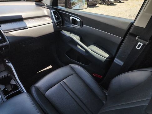 Certified 2023 Kia Sorento S w/ Panoramic Sunroof Package FWD image 22