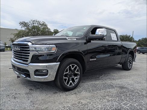 Used 2025 RAM 1500 Laramie w/ Advanced Safety Group II AWD/4WD image 8