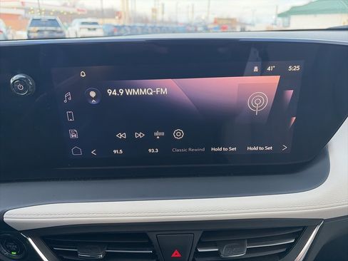 Used 2025 Buick Encore GX Avenir w/ Avenir Technology Package image 19