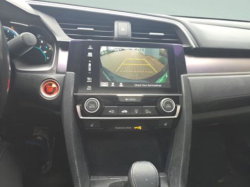 Used 2018 Honda Civic Touring image 15