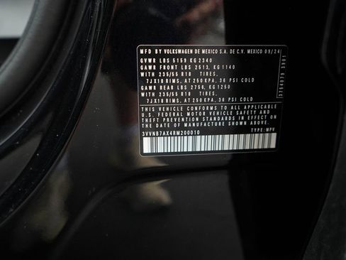 Used 2024 Volkswagen Tiguan SE FWD image 41