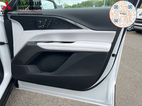 Used 2024 Cadillac Lyriq Luxury w/ LPO, Floor Liner Package AWD/4WD image 29