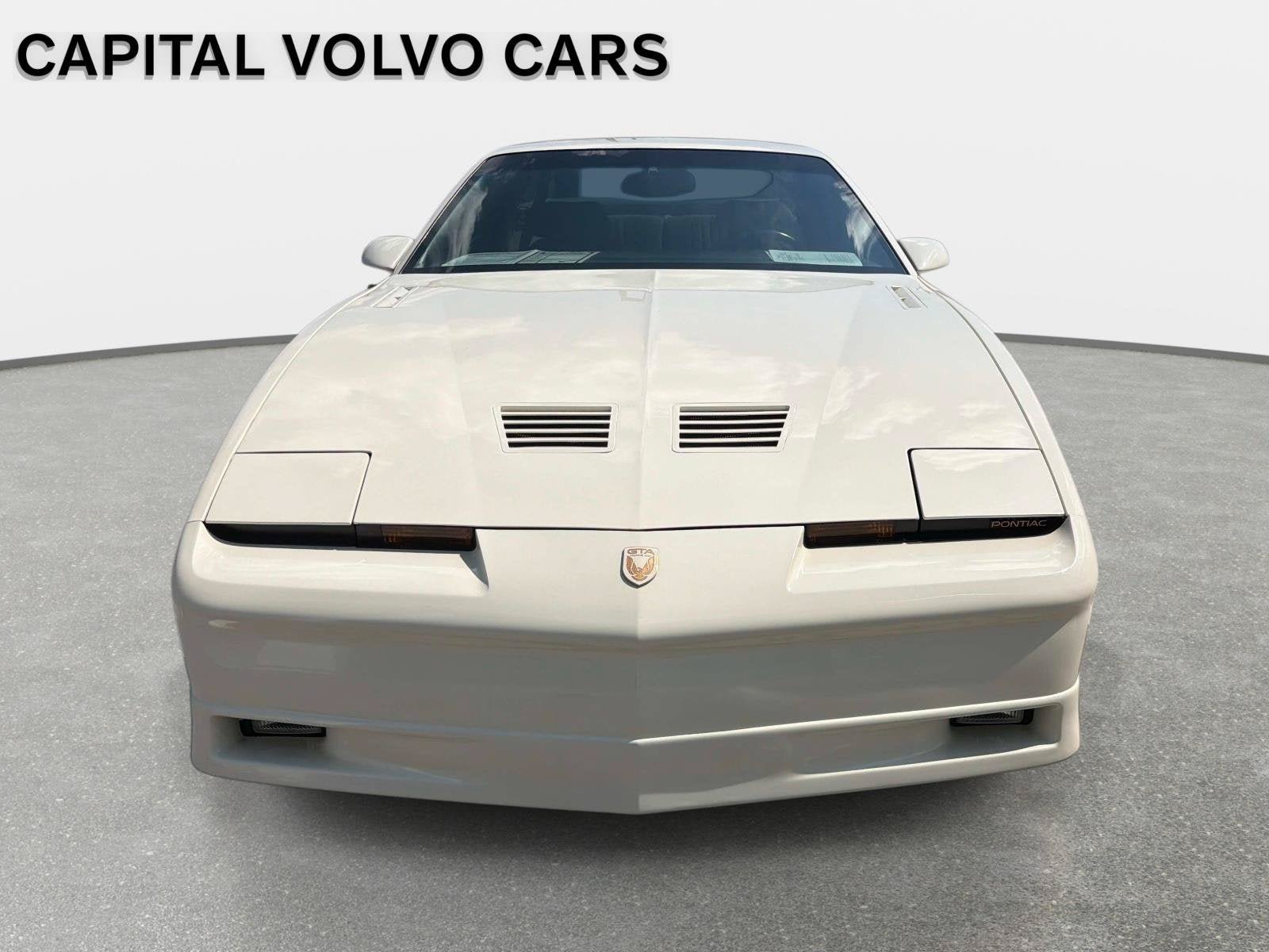 Used 1987 Pontiac Firebird Trans Am RWD image 2