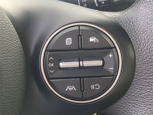 Used 2023 Kia Soul LX w/ LX Technology Package image 25