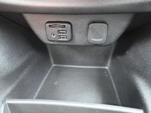 Used 2020 Chevrolet Traverse LT w/ LT Premium Package FWD image 22