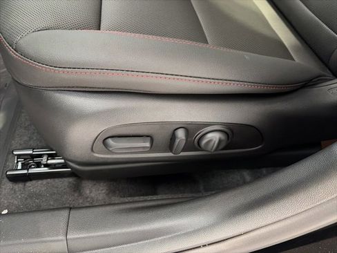 New 2026 Chevrolet Trax RS w/ Sunroof Package image 10