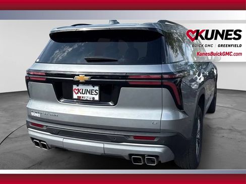 Used 2024 Chevrolet Traverse LT AWD/4WD image 9