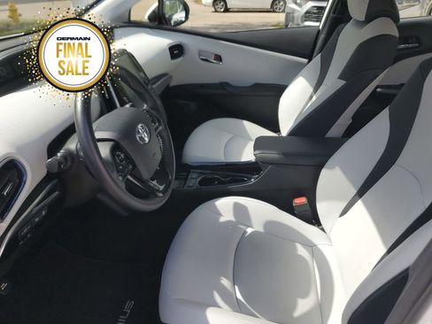 Certified 2022 Toyota Prius Limited image 16