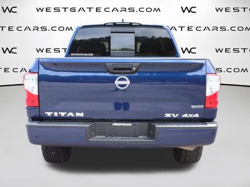 Used 2023 Nissan Titan SV AWD/4WD image 4