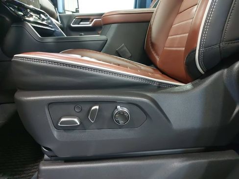 Used 2025 GMC Sierra 2500 Denali Ultimate AWD/4WD image 29
