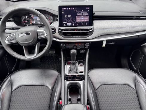 Used 2023 Jeep Compass Latitude w/ Convenience Group AWD/4WD image 11