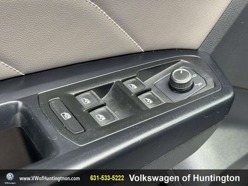 Certified 2021 Volkswagen Atlas SE w/ Panoramic Sunroof Package image 16