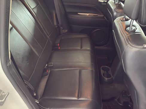 Used 2016 Jeep Compass High Altitude AWD/4WD image 10