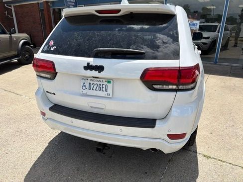 Used 2019 Jeep Grand Cherokee Altitude AWD/4WD image 5