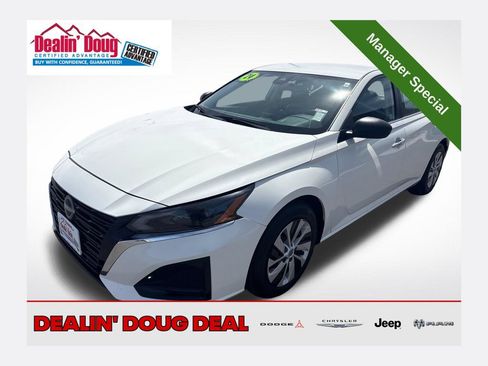 Used 2024 Nissan Altima 2.5 S FWD image 1