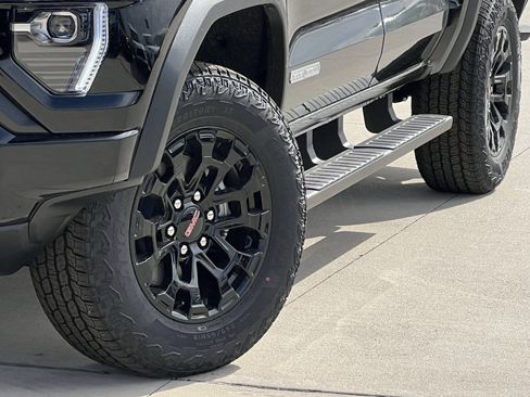 New 2026 GMC Canyon Elevation w/ Convenience Package image 8