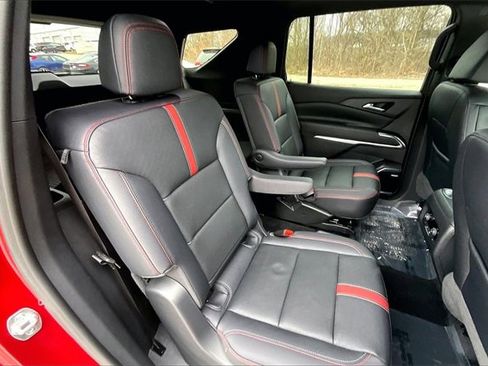 Used 2024 Chevrolet Traverse RS w/ LPO, Floor Liner Package image 27