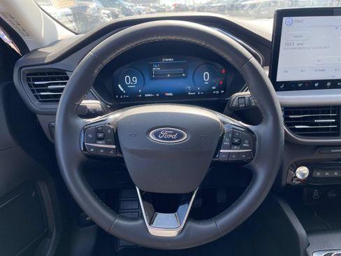 Used 2024 Ford Escape Platinum AWD/4WD image 25