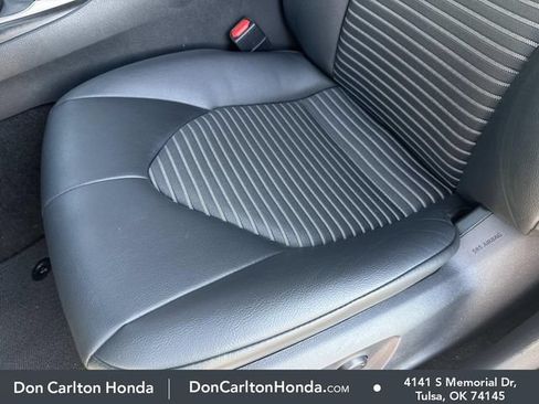 Used 2023 Toyota Camry SE FWD image 8