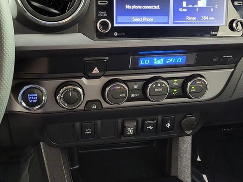 Used 2023 Toyota Tacoma TRD Sport AWD/4WD image 30