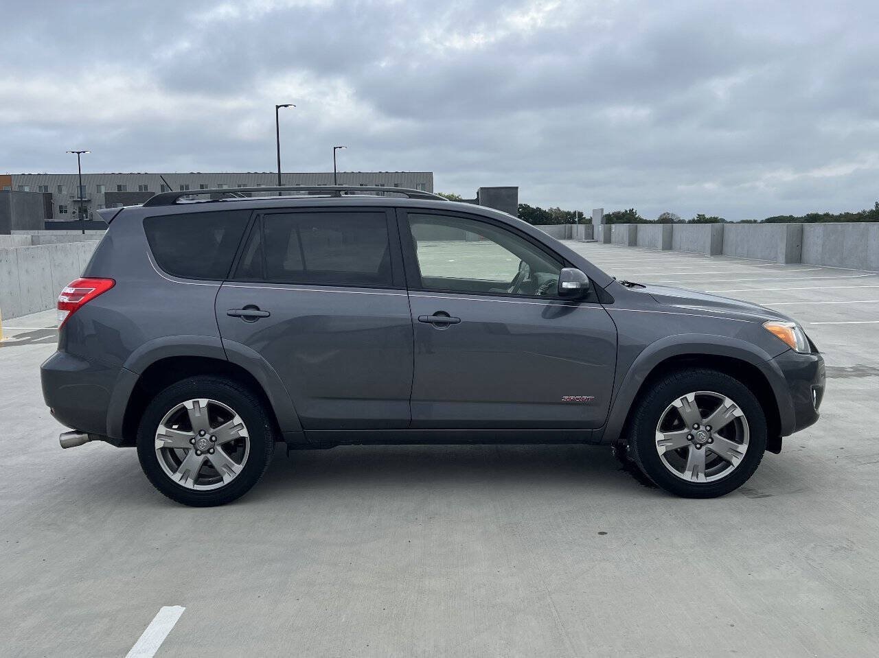 Used 2012 Toyota RAV4 Sport w/ Appearance Pkg AWD/4WD image 5