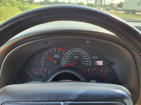Used 1997 Chevrolet Camaro Z28 RWD image 14