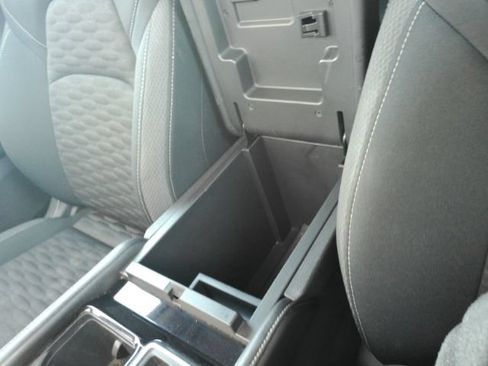 Used 2022 Nissan Pathfinder SV FWD image 49