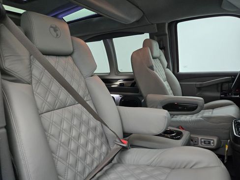 New 2024 GMC Savana 2500 image 41