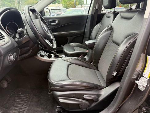 Used 2019 Jeep Compass Latitude AWD/4WD image 19