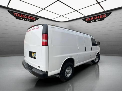 Used 2016 Chevrolet Express 2500 image 5