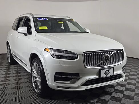 Certified 2023 Volvo XC90 B6 Plus AWD/4WD image 2