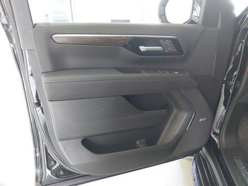 New 2026 Chevrolet Suburban Premier w/ Sun And Tow Package AWD/4WD image 24