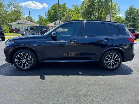 Used 2019 BMW X5 xDrive50i w/ M Sport Package AWD/4WD image 4