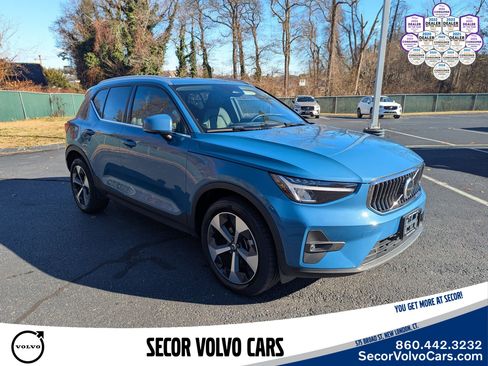 Certified 2023 Volvo XC40 B5 Plus w/ Driver Assist Package image 2