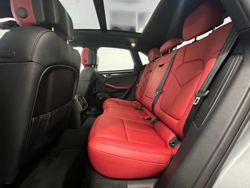 Used 2019 Porsche Macan AWD/4WD image 12