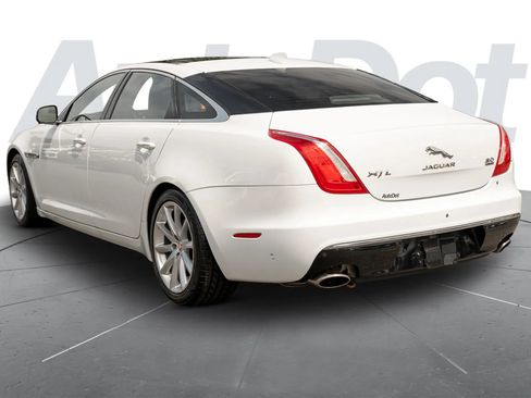 Used 2017 Jaguar XJ L Portfolio AWD/4WD image 2