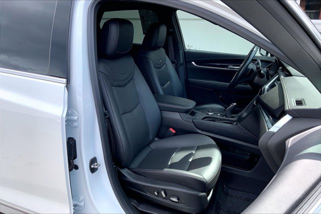 Used 2024 Cadillac XT5 Premium Luxury w/ LPO, Floor Liner Package AWD/4WD image 6