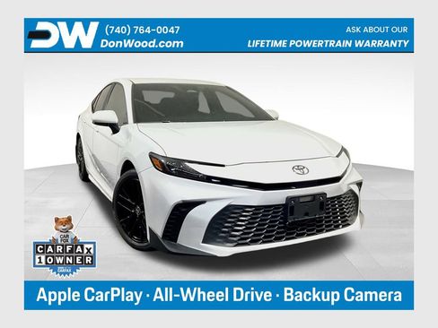 Used 2025 Toyota Camry SE AWD/4WD image 1