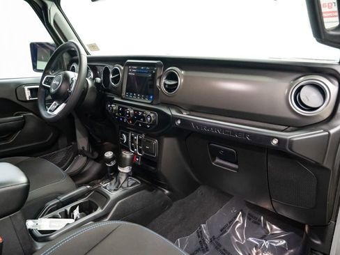 Used 2023 Jeep Wrangler Unlimited Rubicon 4xe AWD/4WD image 29