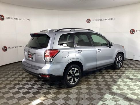Used 2017 Subaru Forester 2.5i Limited image 5