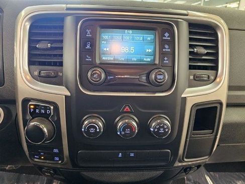 Used 2019 RAM 1500 Classic SLT image 15