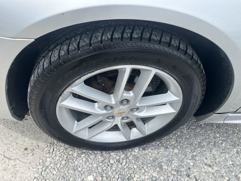 Used 2012 Chevrolet Impala LTZ FWD image 7