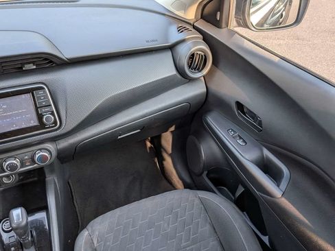 Used 2022 Nissan Kicks S FWD image 17