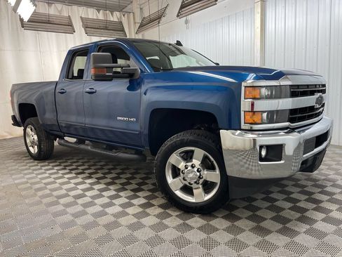 Used 2019 Chevrolet Silverado 2500 LT w/ LT Convenience Package AWD/4WD image 48