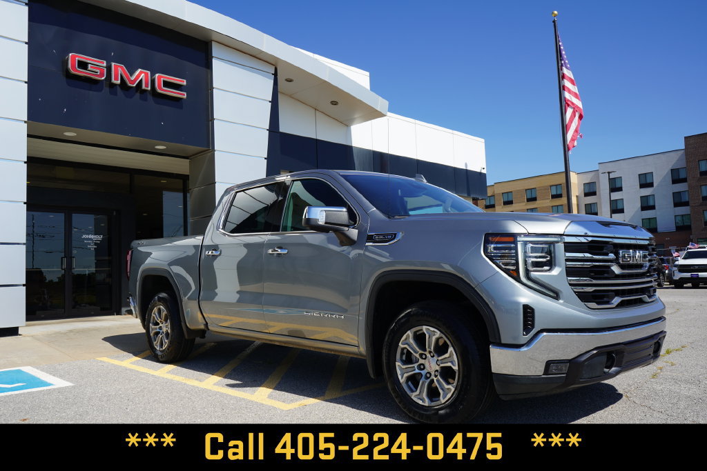 Used 2025 GMC Sierra 1500 SLT AWD/4WD image 2
