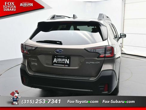 Used 2021 Subaru Outback Premium AWD/4WD image 4