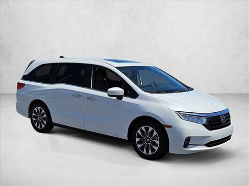 Used 2024 Honda Odyssey EX-L image 3