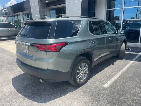 Used 2022 Chevrolet Traverse LT FWD image 5